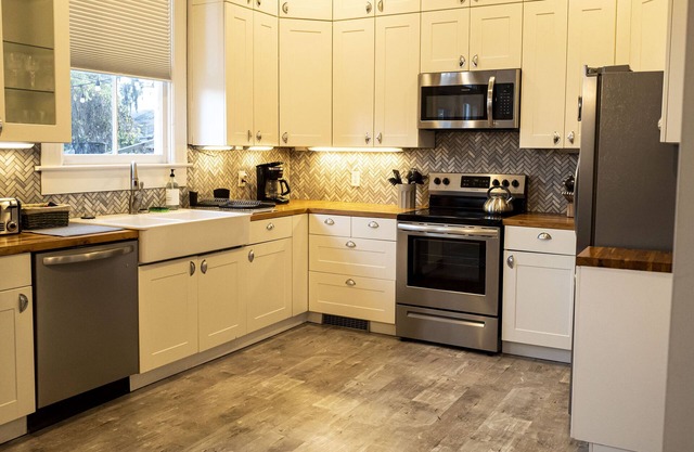 Hip Victorian Home : Starland District : Two Tides Adjacent