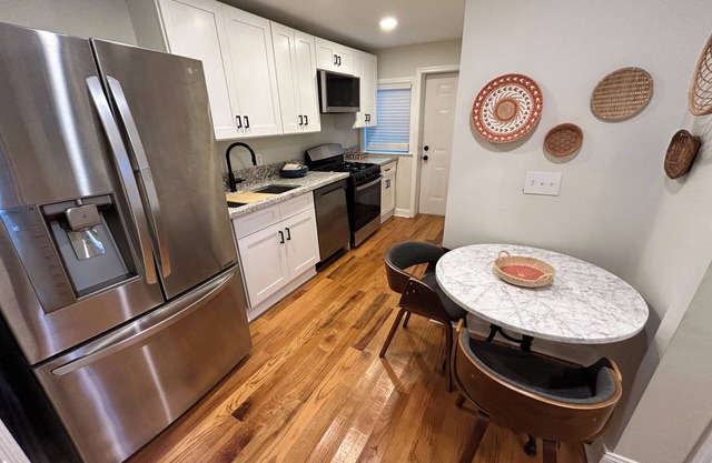 Historic 1800s Cozy Costal Downtown Home