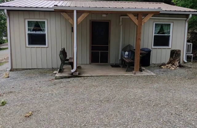 Historic 2 Bed Cabin w/pool access - Fish Cabin Share Save