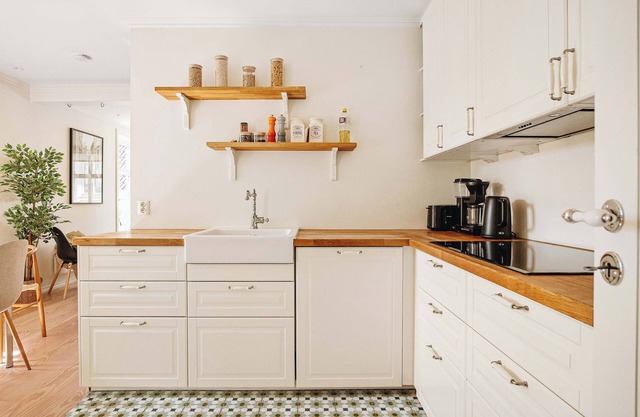 Historic 4BR House l 2 Free Parking l Balcony&Terrace