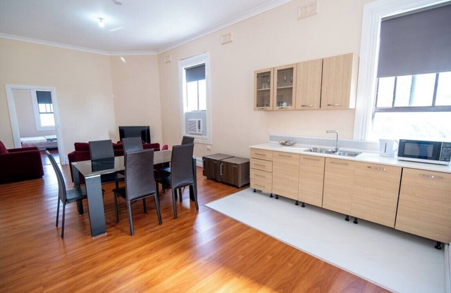 Historic Albion Hotel: Charming One Bedroom, walking distance to everything