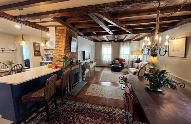 Historic Apartment in Bristol R.I.
