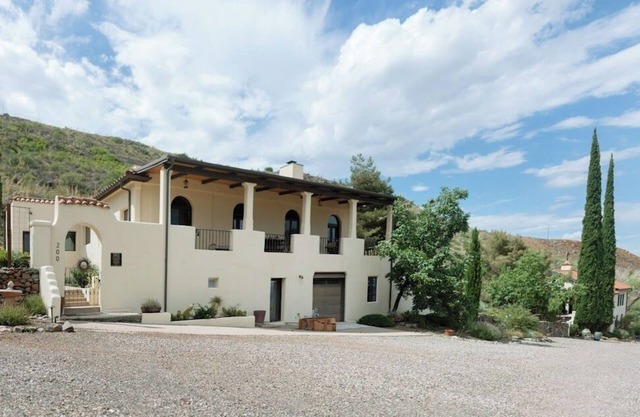 Historic Geode Sleeps 4 Red Rock Views by Sedona