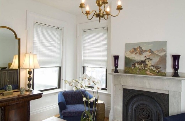 Historic Home At Freedom Trail