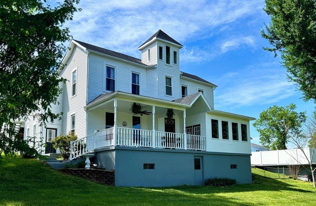 Historic Luxury Estate, Pool/Hot Tub, Fall Family Retreat