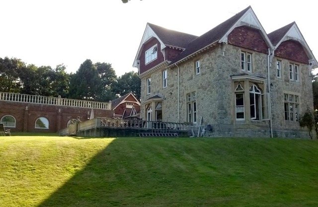 Historic Manor House - Sleeps 16 - Pool & Hot Tub