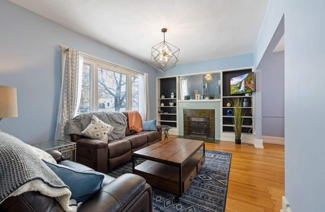Historic SLC Trolley Square 2 bd Home