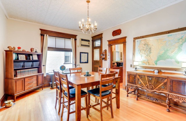 Historic Tiffin Home ~ Half Mi to University!
