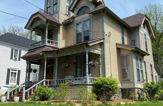 Historic Victorian on the Park
