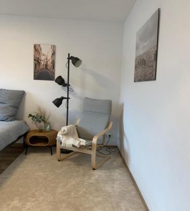 HMS16 - 1 Zimmer Apartment I Downtown I ab 5 Nächte I S-Bahn I Mercedes Benz I Balkon I Küche I Bad