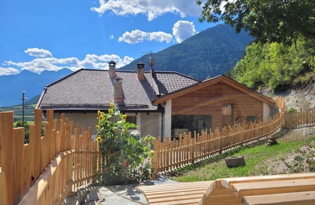 hoamisch Modern retreat