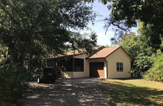 Hobe Sound Natural Setting, new to the market! Great birding and wildlife!