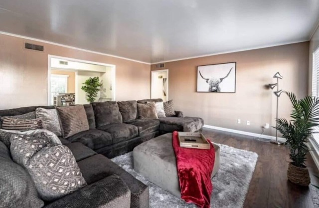 Hoff Gardens 10 - 2BR 2BA - Downtown Lubbock