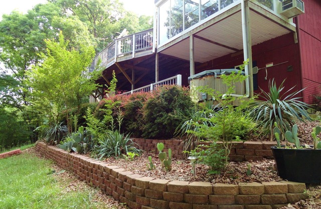 Hog Heaven-Lower Level of Private Home- Lakefront