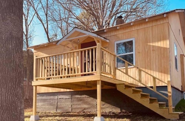 Hogan’s Hideout Bonnie Manor- Cozy Cottage to enjoy.