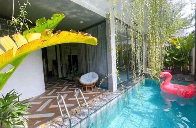 Holi Cheerful Pool Villa