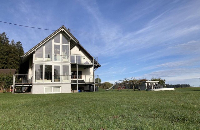 Holiday apartment 'Naturzeit' with winter garden, balcony and large communal garden
