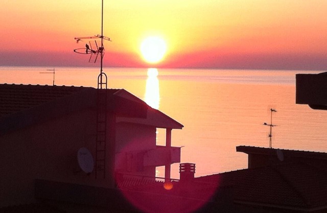 Holiday apartment directly on the sea
