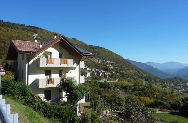 Holiday apartment with terrace and near Lake Tenno