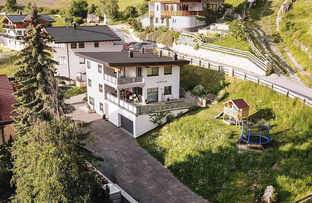 Holiday Apartment "Alpenflair" with Mountain View, Private Terrace & Wi-Fi