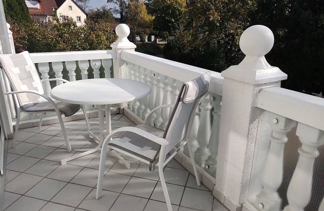 Holiday Apartment 'Am Schlosssee' with Lake View, Balcony and Wi-Fi