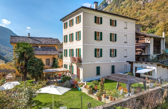 Holiday apartment Castasegna for 1 - 8 persons with 3 bedrooms - Holiday apartment