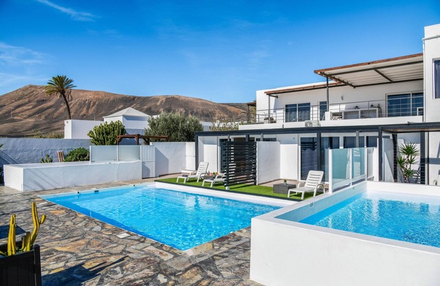 Holiday Apartment "Casa Amanecer 3" with Sea View, Mountain View, Pool & Terrace