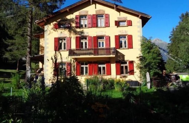 Holiday apartment Brail (Zernez) for 7 - 9 persons with 3 bedrooms - Holiday apartment in a farmhous