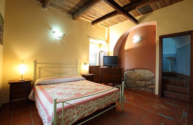 Holiday apartment Giungano for 2 - 4 persons with 2 bedrooms - Holiday house