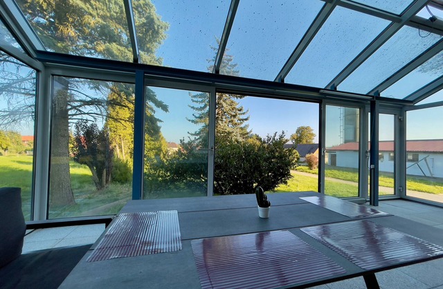 Holiday Apartment 'Hesselberg-Oase Ferienhof Hüttner' with Mountain View, Private Terrace and Wi-Fi