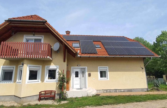 Holiday apartment only 500 m from Balaton, with air conditioning and WiFi