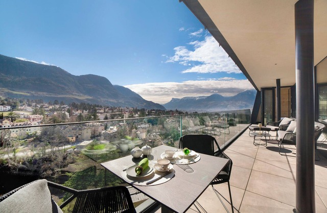 Holiday Apartment 'Levita Living Freiheit' with Mountain View and Private Terrace