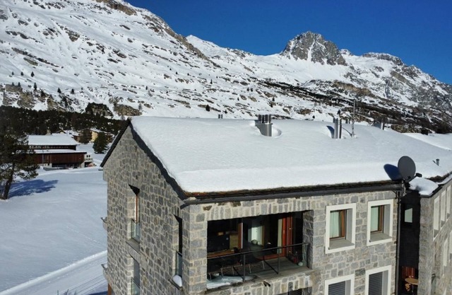 Holiday apartment Maloja for 1 - 4 persons with 2 bedrooms - Holiday apartment