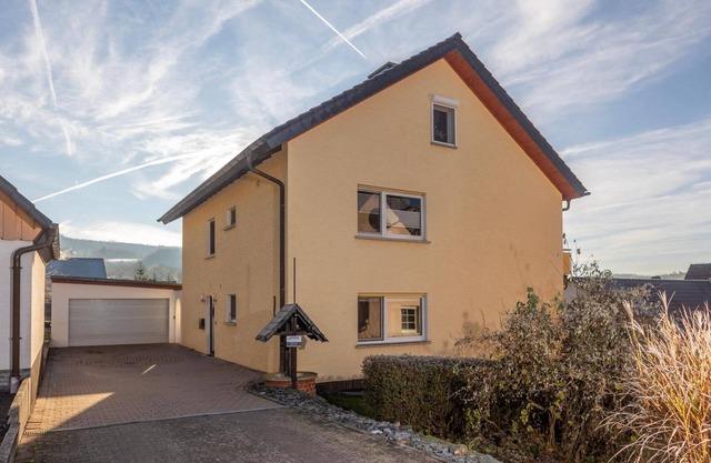 Holiday Apartment 'Mia' with Private Terrace, Private Garden and Wi-Fi