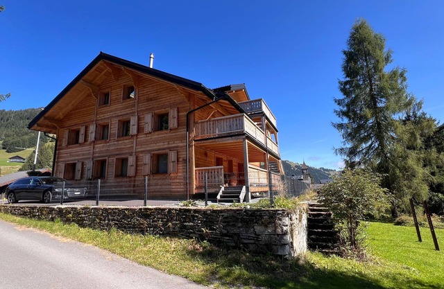 Holiday apartment Morgins for 1 - 8 persons with 4 bedrooms - Historical building