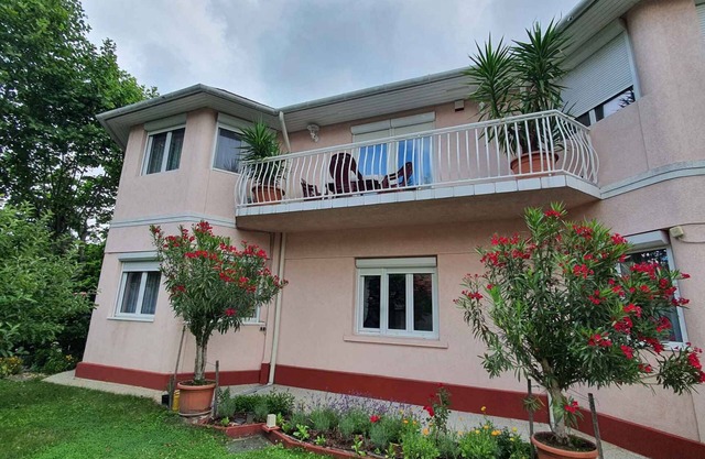 Holiday apartment near the beach and city center