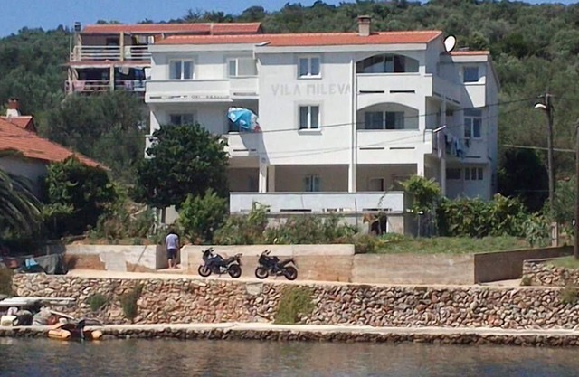 Holiday apartment Rava for 1 - 3 persons with 1 bedroom - Holiday apartment in one or multi-family h