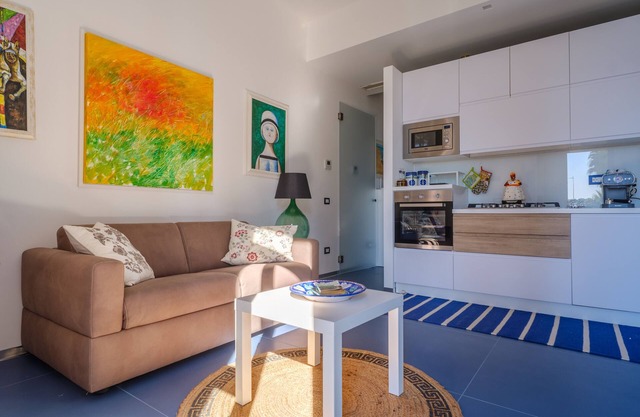Holiday Apartment SoleLuna with Sea View, Terrace & Wi-Fi