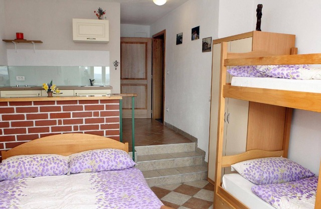 Holiday apartment Stanjel for 1 - 4 persons - Castle