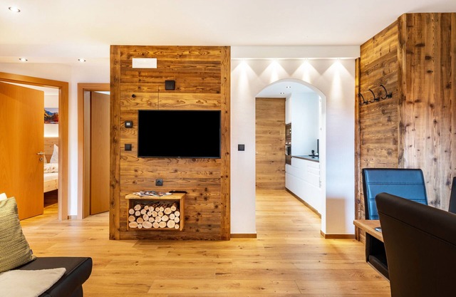 Holiday Apartment "Wegscheiderhof Gartenwohnung" with Mountain View, Private Sauna & Wi-Fi