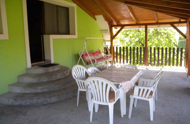 Holiday apartment with terrace, barbecue and WLAN