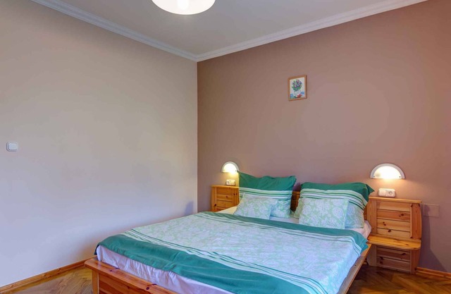 Holiday apartment with therapeutic massage, air conditioning and Wi-Fi