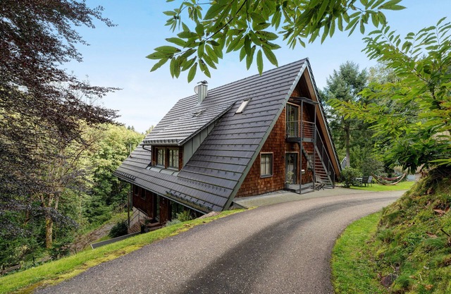 Holiday Apartment 'Im Holzhau' with Mountain View, Shared Terrace and Wi-Fi