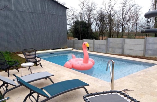 Holiday Home 'Gite Entre Terre Et Mer Gd Studio' with Shared Pool, Wi-Fi and Air Conditioning