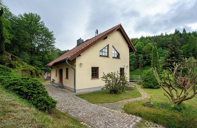 Holiday Home 'zum Zaunkönig' with Private Terrace, Private Garden and Wi-Fi