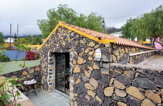 Holiday Home 'El Pajerito De Los Bejeques' with Sea View, Wi-Fi and Air Conditioning