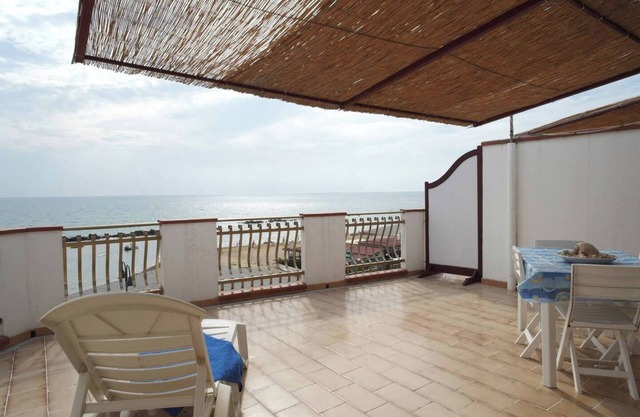 Holiday Home 'Appartamento A - Le Terrazze' with Sea View, Wi-Fi and Air Conditioning