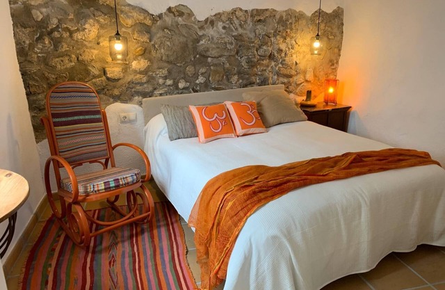 Holiday Home “Astarte House 6pax down” with Garden; Street Parking Available