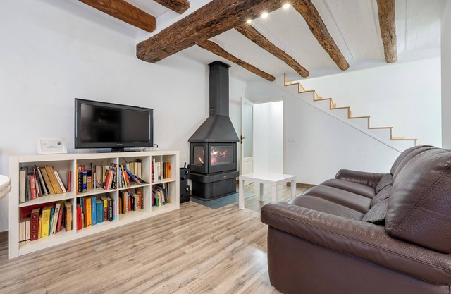 Holiday Home 'Ca Miquel' with Wi-Fi and Air Conditioning