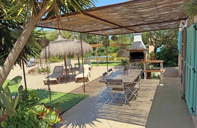 Holiday Home Can Torres with Wi-Fi, Garden, Pool & Terrace